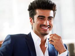 Arjun Kapoor 2 States Filmibeat They attended the screening of their movie at pvr, mumbai after which they interacted with their fans and clicked pictures with them! arjun kapoor 2 states filmibeat