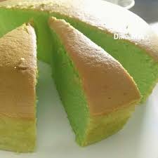 3 sudu makan perahan air daun pandan dicampurkan dengan 1/2 sudu makan esen pewarna hijau. Kuali Viral Resepi Kek Pandan Bersantan 4 Biji Telur Facebook