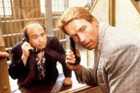 De retour sur les plateaux de tournage,arnold schwarzenegger enfile les projets. Il S Essaie A La Comedie