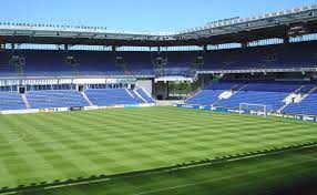 Children's tickets are sold up to the age of 16. Fotos Brondby Stadion Stadionwelt
