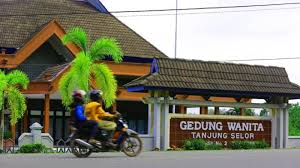 Ilmu tersebut yang bermanfaat diantaranya, surat menyurat, mengarsipkan dokumen, dll. Gedung Dprd Pinjam Pakai Anggota Dewan Kaltara Tak Nyaman Bekerja Tribun Kaltim