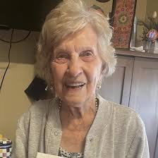 Helen Barrett Obituary & Funeral