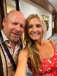 Because it's not every day that your guitar turns 90 🎵🎂..#1935 #D18  #prewarMartin #bluegrassguitar #dreadnought #rebeccafrazier #Happybirthday  #happybirthdayguitar #dropdtuning