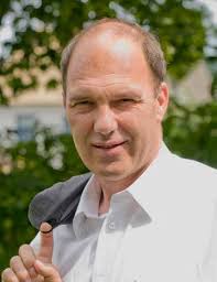 aufgetakelt frisch optimistisch 12. Darß-Marathon S. 6 Saisonauswertung  Wieck S. 21 Fastnachtstonnenabschlagen S. 32