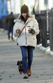 British actress emilia clarke was born in london and grew up in oxfordshire, england. Emilia Clarke Out With Her Dog In London 03 07 2021 Hawtcelebs