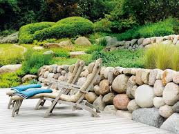 Juli auf servustv christian kittenberger in seiner gartenbauschule langenlois in niederösterreich. Steine Fur Den Garten 8 Wundervolle Gestaltungstipps Zuhause3 De