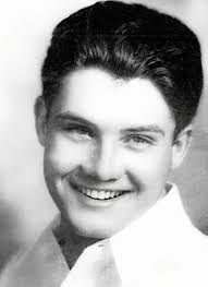 Do you remember in Saint Vincent in 1987 when George left (maybe he was  crying) the Billia Hotel with Paul Starr? And Red Ronnie asked him some  questions and also he interviewed