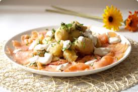 Potrpí si na kvalitní suroviny a sám říká, že bez chilli, citronu a olivového oleje by mohl celou svojí práci pověsit na hřebík. Ensalada De Patata Perfecta De Jamie Oliver Velocidad Cuchara