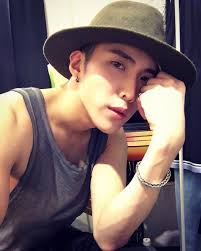 恭喜我們家言奕辰獲選♪ ♬ ヾ(´︶`♡)ﾉ♬ ♪♪ 拜託大家點選<星賞娛樂>，進來找到言奕辰， 幫我們按讚衝人氣🙏🙏🙏~要比賽😁😁  懇請喜歡Eason的朋友們多多支持，感謝大家