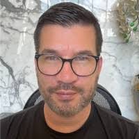 Eric Breit's Instagram, Twitter & Facebook