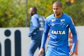 An institutional act of tribute and farewell to our captain sergio ramos . Precoce E Fa De Sergio Ramos O Jovem Que Melhorou A Defesa Do Cruzeiro 02 08 2017 Uol Esporte