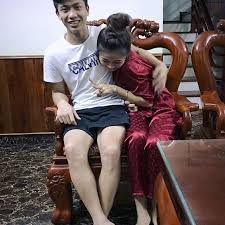 Tin tức phan văn đức trên tinmoi, đọc các tin tức mới nhất 24h hàng ngày của tất cả các chuyên đề tiêu mời các bạn đón đọc các bài viết về phan văn đức và chia sẻ thông tin phan văn đức. Báº¡n Gai Phan VÄƒn Ä'á»©c Khoe áº£nh Máº·c Vay Co Dau