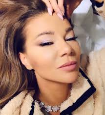 Budynek znajduje się w zakopanem na ul. Edyta Gorniak Kupila Dom Marzen W Gorach Bedzie Miala Kontakt Z Natura Wideoportal Tv Plotki Gwiazdy Komentarze Wideoportal Tv