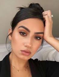 Faye Simons (fayecsimons)