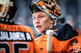 Mitä tuumaa nuori maalivahti itse omasta kaudestaan ja kesästä? Hpk Saa Mestarivahdin Ja Maalitykin Takaisin Vesalainen Ja Larmi Sopimuksiin Liiga 22 10 2020 Uutiset Jatkoaika Com Kaikki Jaakiekosta