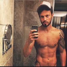 Murat Boz Kasli Adamlar Selfie Gecici Dovme