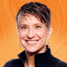 Kim Nolte's Instagram, Twitter & Facebook