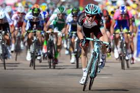 Hij krijgt een tandem cadeau. Tour De France Etappensieg Und Gelbes Trikot Fur Jan Bakelants