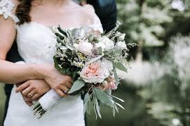 Kaufen sie die besten brautkleider 2021 online bei irenekleider.de. Eine Hochzeit Im Romantikhotel Heidemuhle Bei Dresden Maren Tobis Hochzeitsfotografie