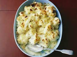 Blumenkohlrest 1/4 l kaltes kochwasser vom blumenkohl 1/4 l milch 1 el butter 1 el mehl salz, pfeffer, muskat petersilie, gehackt zubereitung: Blumenkohl Mit Semmelbroseln Und Kase Uberbacken Einfach Lecker Daskochrezept De