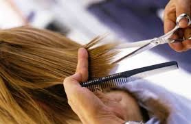 حقيقة أم خرافة هل قص الشعر يزيد من سرعة نموه وكثافته إن كنت ممن صد قوا هذا الأمر ف Short Layered Haircuts Common Hair Mistakes Short Hairstyles For Women
