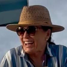 Who can do a wall design in my office in Panama City Beach, FL?