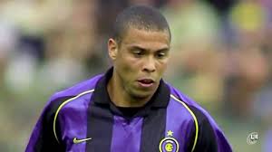 اعظم لاعب في تاريخ الكره. Ø±ÙˆÙ†Ø§Ù„Ø¯Ùˆ Ø§Ù„Ø¨Ø±Ø§Ø²ÙŠÙ„Ù‰ Ø§Ø¹Ø¸Ù… Ù„Ø§Ø¹Ø¨ ÙƒØ±Ù‡ Ù‚Ø¯Ù… ÙÙŠ Ø§Ù„ØªØ§Ø±ÙŠØ® Ù…Ù‚Ø·Ø¹ Ø±Ù‡ÙŠØ¨ Youtube