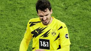 There are two definitive marks of identification on a genuine mi hummel. Borussia Dortmund Sorgen Um Verteidiger Mats Hummels Und Youngster Nnamdi Collins Eurosport