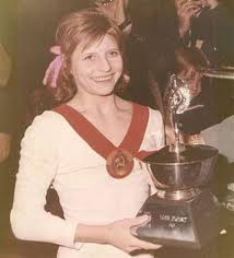 В браке с татьяной у него родился сын кристиан. Zhiznennaya Petlya Olgi Korbut Shoubiz