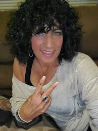 Thank god it's Friday finally 🎉🎉🎉 Time to be lazy and kick back! 😴