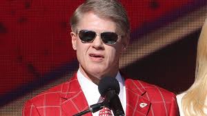 Chiefs CEO Clark Hunt Breaks Silence on Re-Signing Kareem Hunt