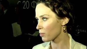 The Wolfman: Emily Blunt Red Carpet Interview