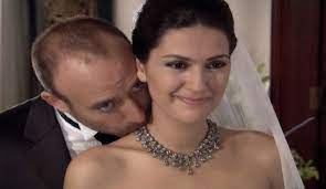 Por ejemplo, jan potocki, un noble polaco de finales del siglo xviii, viajó a oriente en busca de una copia original del libro de las mil y una noches, pero nunca la encontró. Onur Y Sherezade Son Pareja En La Vida Real Y Otras Curiosidades Que No Sabias Sobre Las Mil Y Una Noches