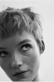 Briana Bee's Instagram, Twitter & Facebook