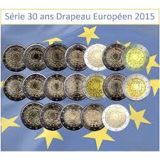 Faciles à repérer sur un billet de banque, les hologrammes c'est ici pour tout savoir des hologrammes des pièces de 2 euros. Serie 19 Pieces 2 Euros Commemorative 30 Ans Drapeau Europeen 2015 Chez Philarama37