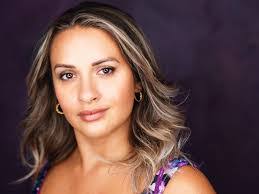 Shannon Hamm's Instagram, Twitter & Facebook