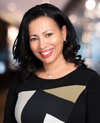 Elisa Burt's Instagram, Twitter & Facebook