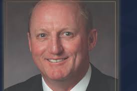 Profil Gregory Abel, Calon Pengganti Warren Buffett di Berkshire Hathaway