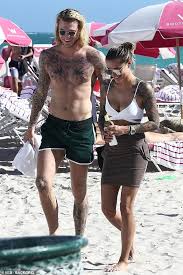 Gavin rossdale's loss is clearly loris karius' gain. Gavin Rossdale S Bikini Clad Ex Sophia Thomalla Passionately Kisses New Footballer Beau Loris Karius Daily Mail Online