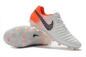 Pin En Botas De Futbol