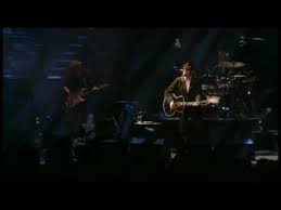 Mon légionnaire attend qu'on l'chunte et la tranchée vient d'êtr' repeinte, écoutes si ça continue j'vais. Alain Bashung Vertige De L Amour Lyrics