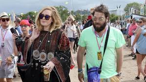 Rtbf l interview info de julie morelle facebook. La Chanteuse Adele Se Separe De Son Mari