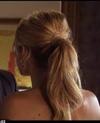 Serenas Hair At Cotillion Love That Episode Btw Simple But Gorgeous Gossip Girl Hairstyles Hair Hair Styles