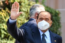 Wählen sie aus 32.559 erstklassigen inhalten . Corona Spatfolgen Silvio Berlusconi Verlasst Spital Nach Dreieinhalb Wochen Der Bund
