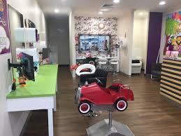Kids hair salon is a professional hair salon especially designed for kids with tv's and games at every station to make your little one feel right at home! Home Ziggetty Snipits Nitpro
