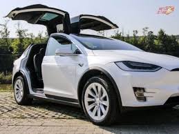 Model x offers a spacious cabin with the world's largest panoramic windshield, and your choice of 5 every model x includes tesla's latest active safety features, such as automatic emergency braking. Tesla Model X 5 Exceptional Features
