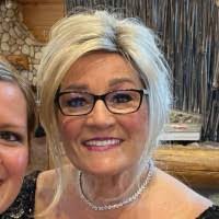 Pamela Heck's Instagram, Twitter & Facebook