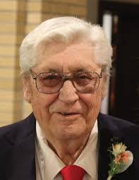 Pat Reece's Instagram, Twitter & Facebook