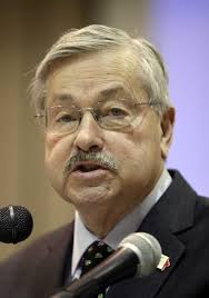 Iowa governor setting record for longevity