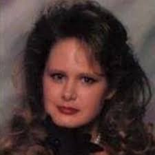 Julia Maples's Instagram, Twitter & Facebook